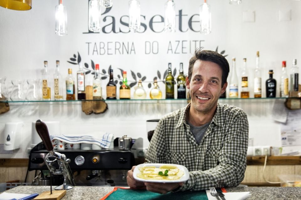 27023880_binary_gl310117mariajoaogala014