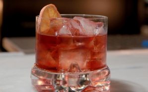 Dicas caseiras para impressionar os amigos com cocktails