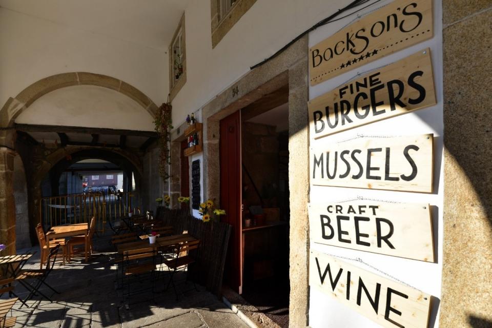 27670343_BINARY_GI11042017JMR000029