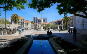 Praça de Bocage: o coração de Setúbal observado pelo poeta