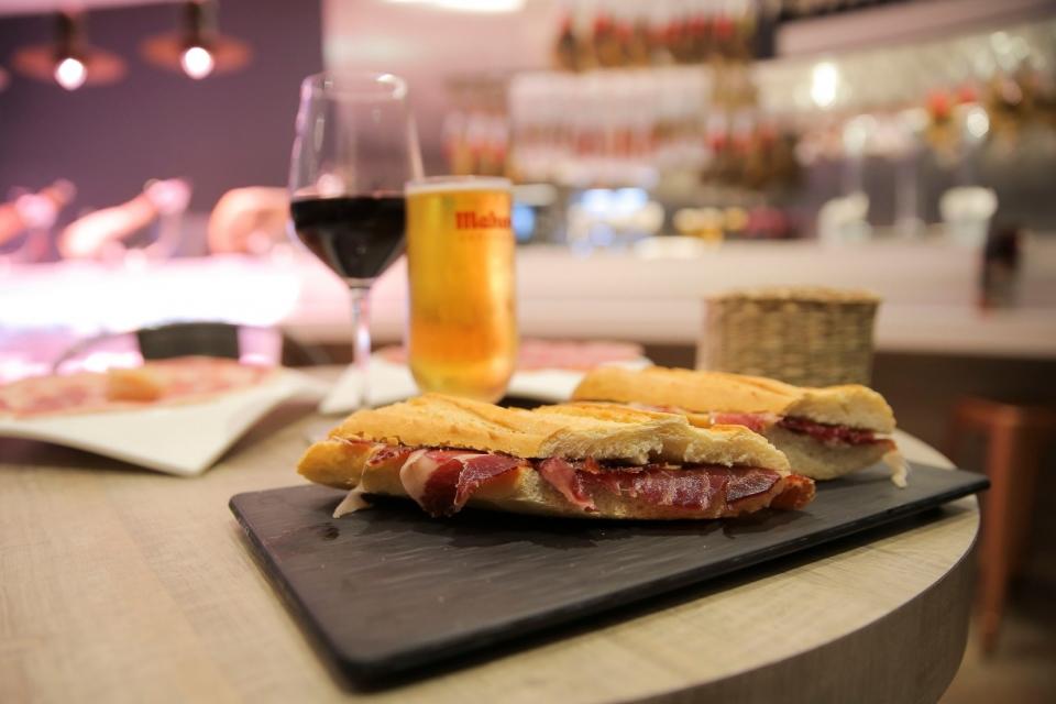 27862746_BINARY_GI04052017PEDROCORREIA00023