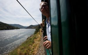 MiraDouro comboio Porto Tua