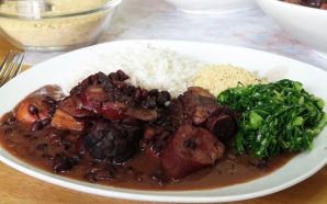 Comer feijoada à brasileira na Avenida da Liberdade