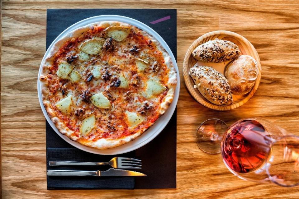 25894626_BINARY_GL160916MARIAJOAOGALA004