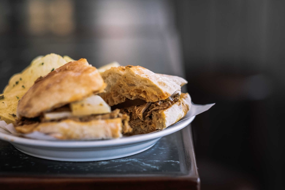 Lareira, a casa de petiscos abriu um novo espaço, perto do Museu de Serralves.
