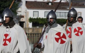 Festa Templária, Tomar, recriação histórica, cerco de 1190, cavaleiros templários, artesanato, tasquinhas