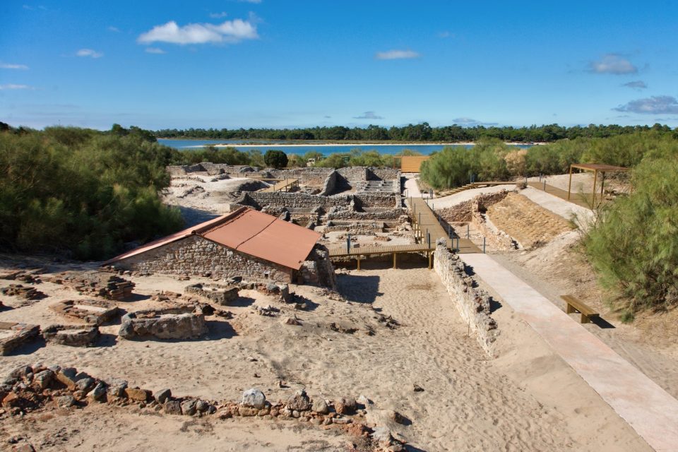 estrelas noite observação ruínas romanas Troia