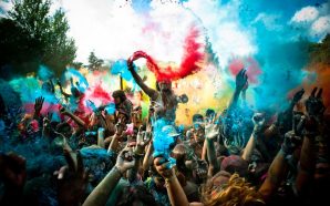 Happy Holi Festival das Cores Lisboa Estádio Universitário 10 de setembro música eletrónica