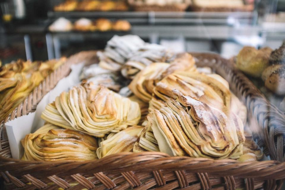 Pastelaria Fonte de Sabores vende a regueifa folhada, em Ermesinde.