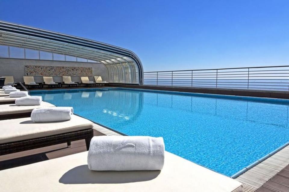 sana-sesimbra-pool-lounge-area-seaview_resultado