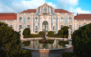 Voltar ao século XVIII no largo do Palácio de Queluz