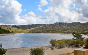 praia mais alta de portugal praia do vale do rossim