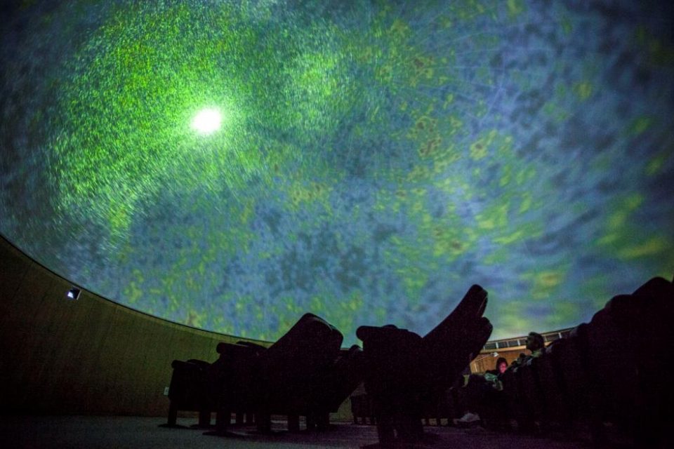 Cinema em 360 graus para ver no Planetário de Espinho