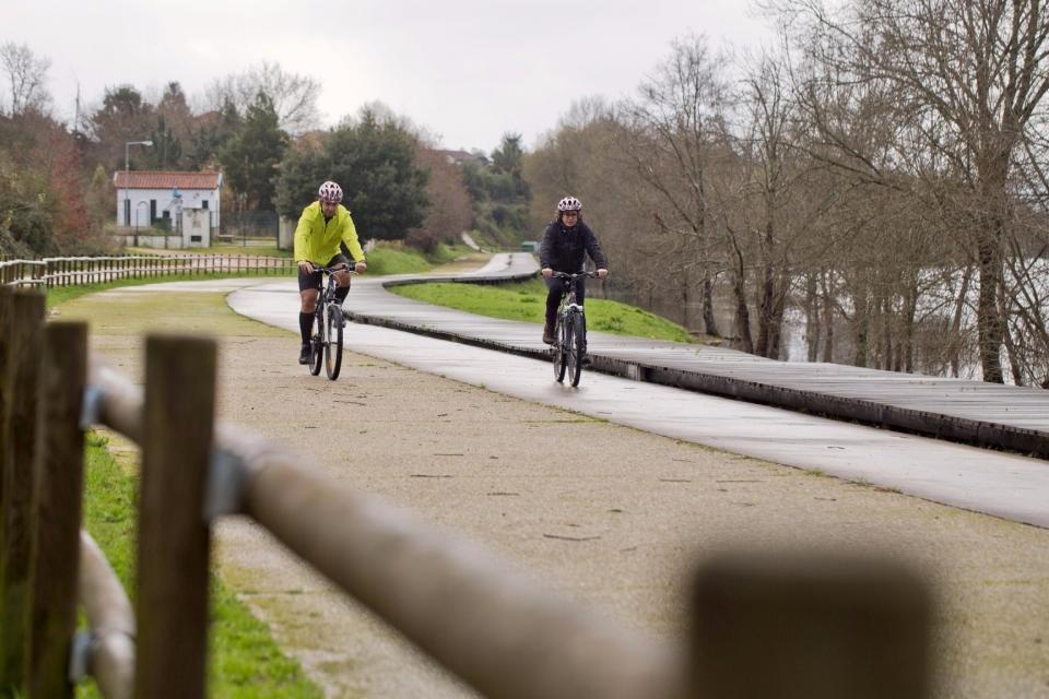 15439503_BINARY_GI17022014LEONELDECASTRO0013