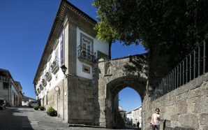 Rua centro de Viseu Nunes de Carvalho comércio centro histórico