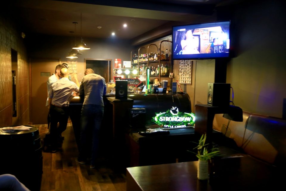 velha guarda taverna