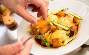 A receita de ravioli de lebre do chef Bertílio Gomes