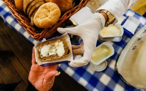 Quando pensa em Pão com a Manteiga, pensa em?