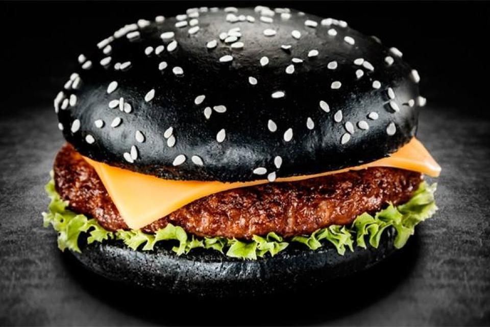 25289502_419403975144890_8912751417109806749_n