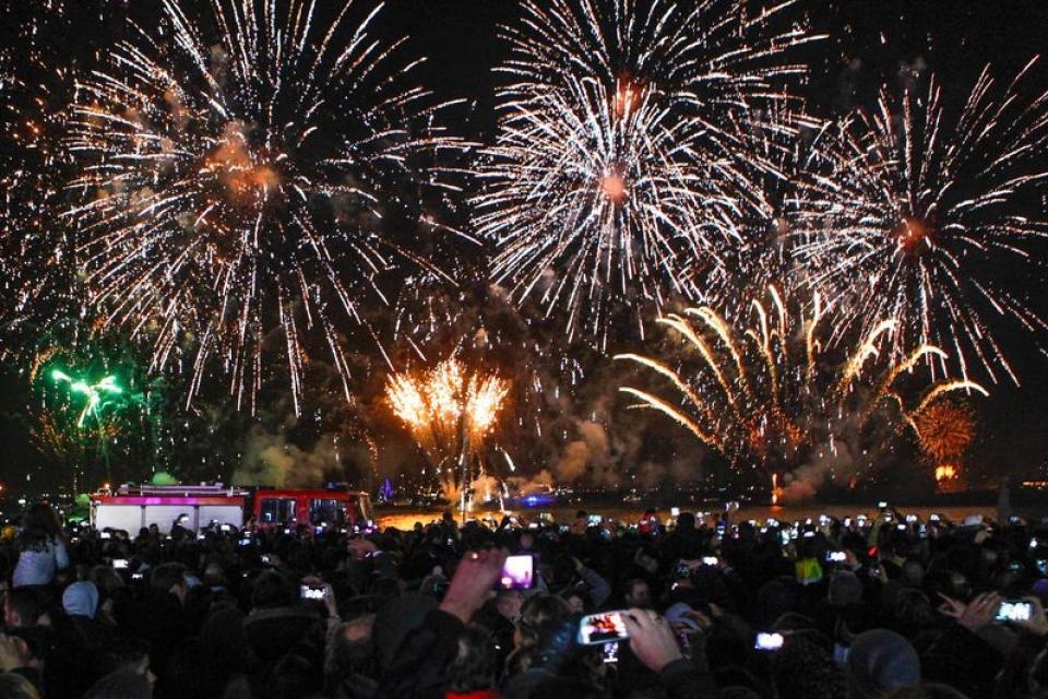 Fogo de artifício no Terreiro do Paço em Lisboa