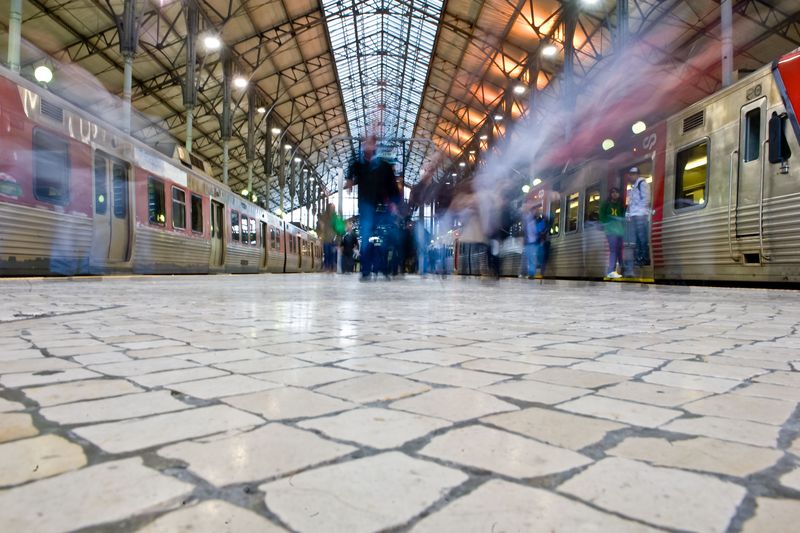 Ano Novo com comboios a 2 euros em Lisboa, Porto e Coimbra