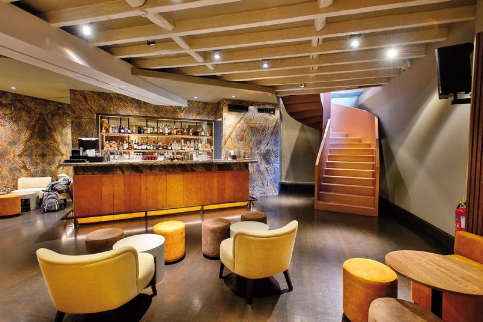 Bar – The Royal Cocktail Club