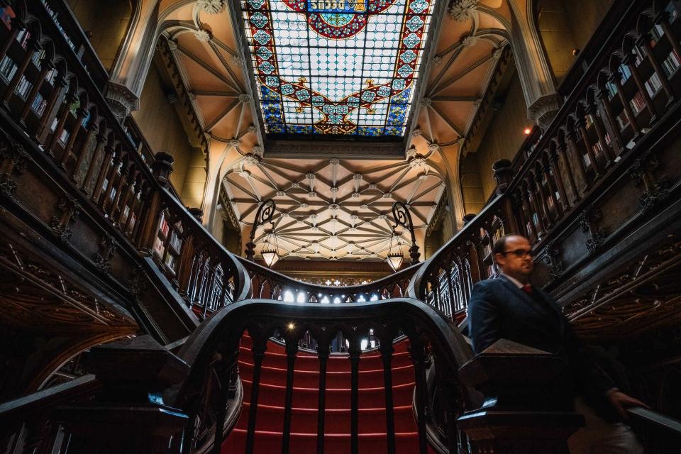 Livraria Lello comemora os 110 anos e festeja de portas abertas.