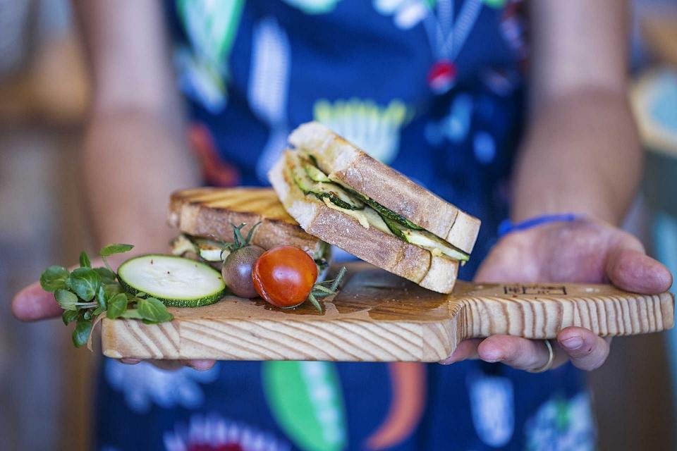 “Aconchego do Quintal” – Mercearia e bistrô de comida