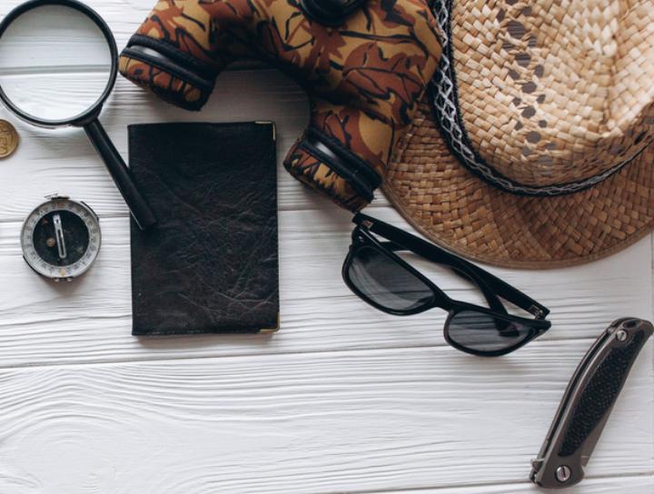 Neste espetáculo para a família são os objetos que contam histórias