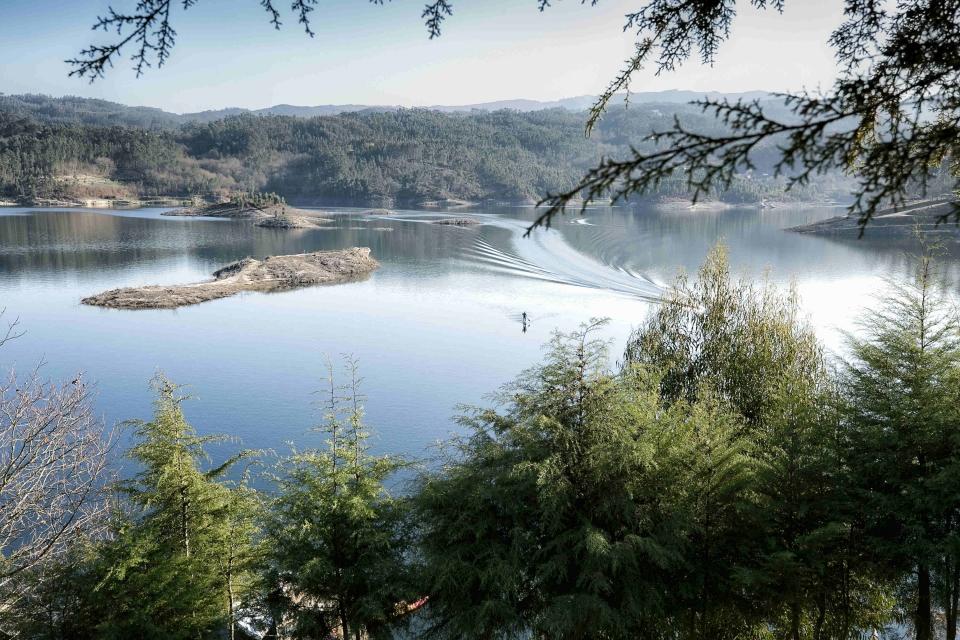 30712933_BINARY_GL100318_MARIAJOAOGALA010