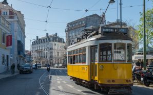 Elétrico 24 regressa para ligar Campolide à Praça Luís de Camões
