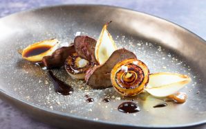 Esta receita leva cebola - e é de chorar por mais (Cebolada de fígados de galinha)