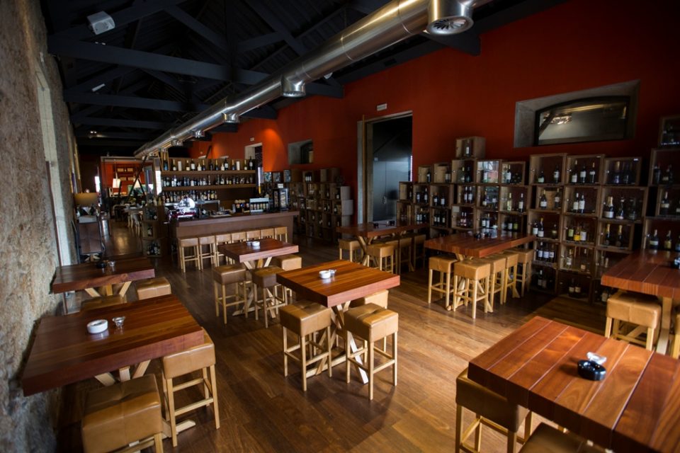 crítica Fernando Melo Cais da Villa Vila Real