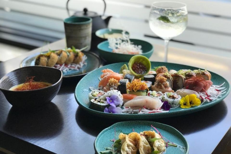 Tsubaki_All You Can Eat Deluxe_3_resultado