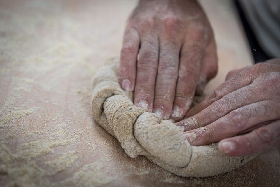Utensílios importantes e um glossário para quem quer fazer pão em casa