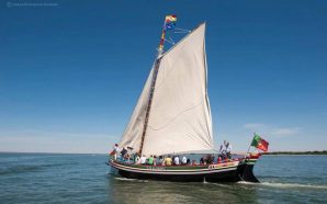 Alcochete: passeio de barco com espumante ao pôr do sol