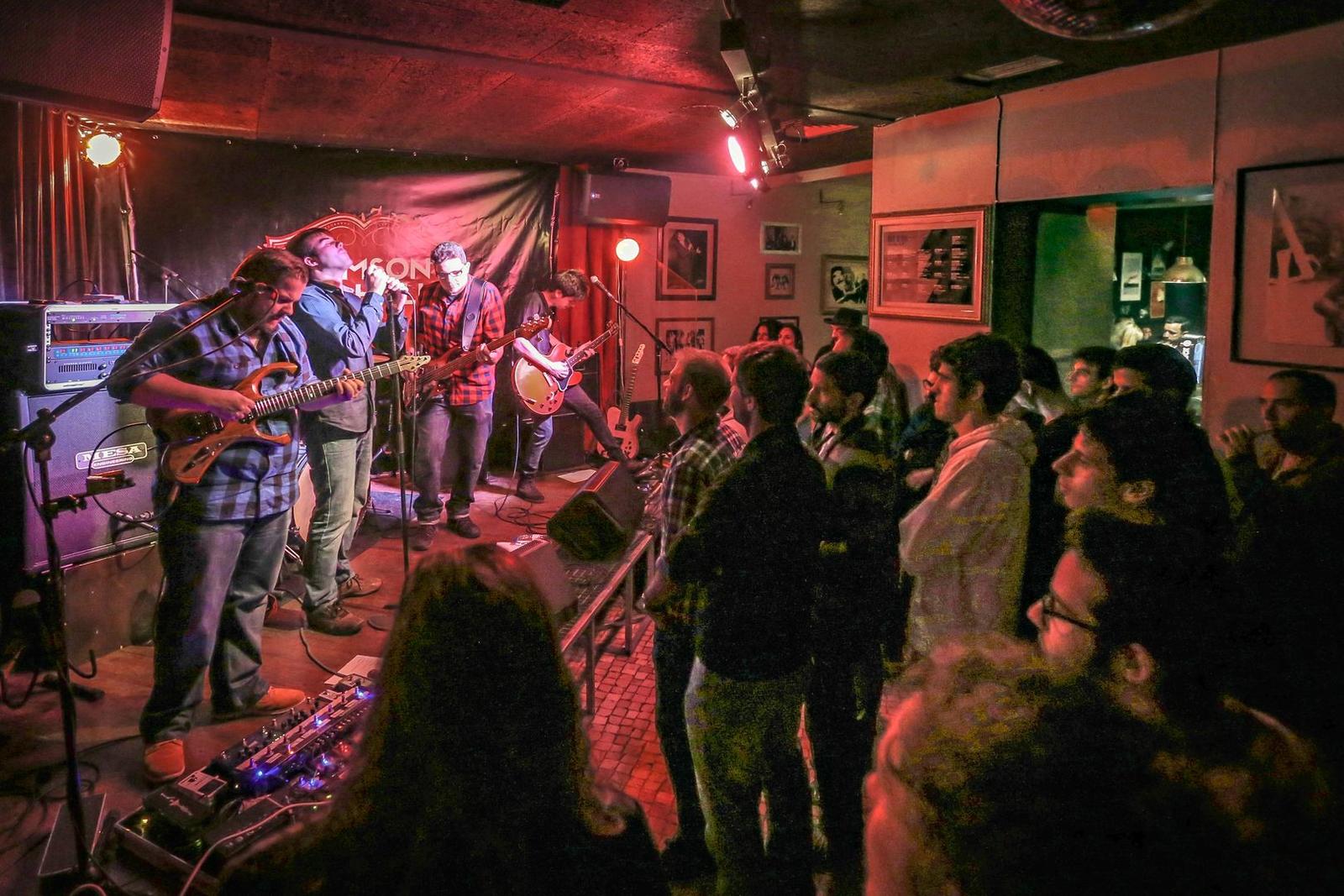 4 bares para sair à noite no supreendente bairro de Alvalade