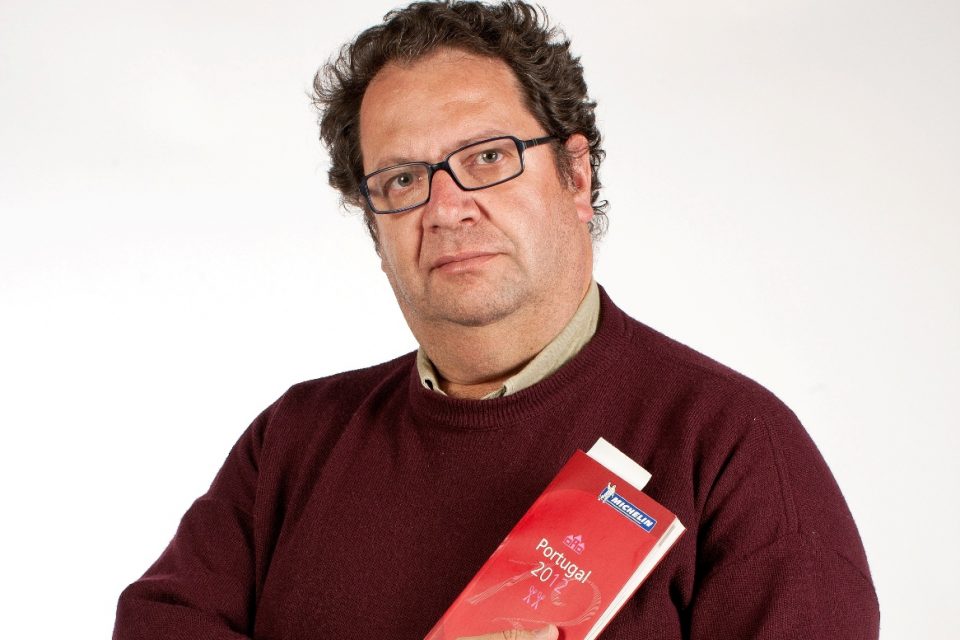 crítico fernando melo