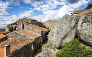 Uma das aldeias de sonho deste jornal americano é portuguesa