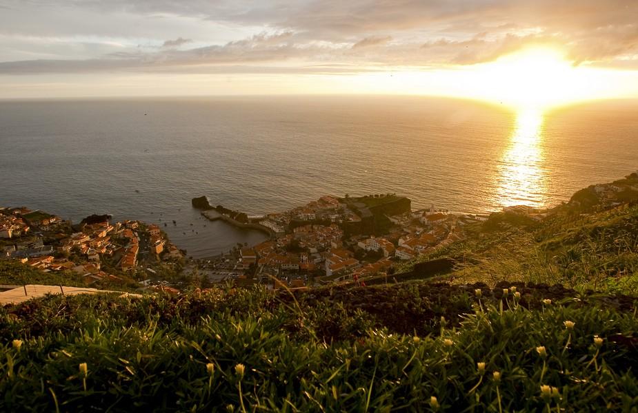 O primeiro rum maturado no fundo do mar da Madeira já se pode beber