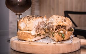 Vila do Conde: aqui o prego do lombo com queijo da serra é rei