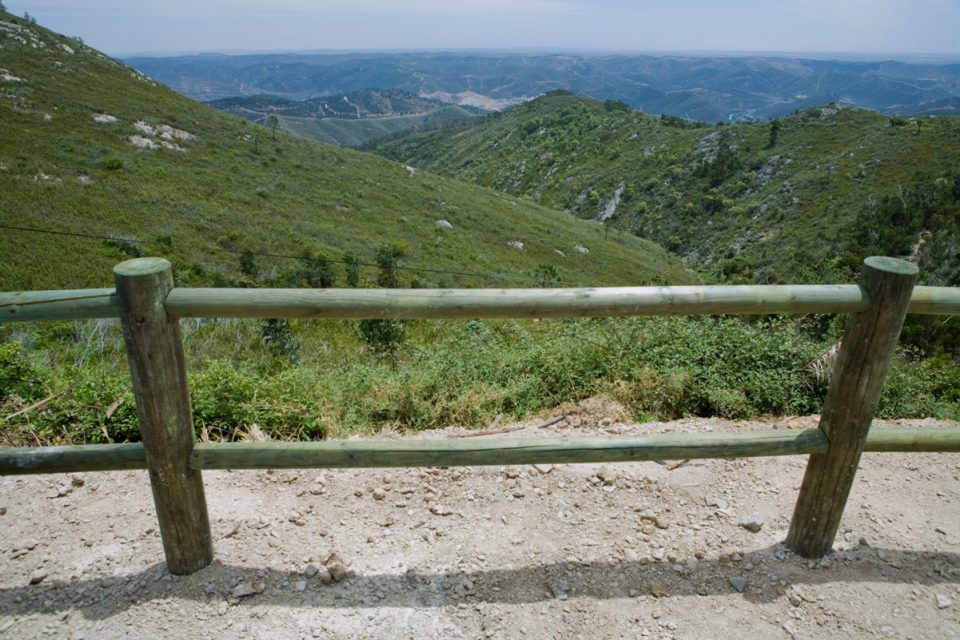 cronica invasoes joao mestre