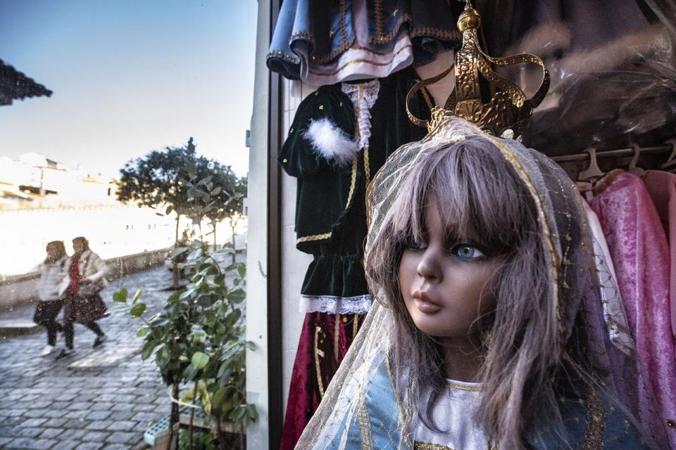 06 Aluguer Fatos Anjo_Easy-Resize.com