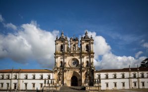 Crónica: A cigarra, a formiga e as peregrinações da minha mãe