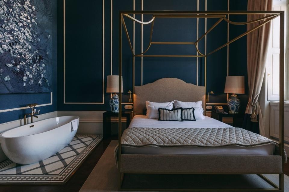 LF_Torel1884_ROOM10_PORCELANAS-010