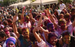 Bollywood Holi Praça Martim Moniz Lisboa: vem aí uma festa gratuita com pó colorido e DJs