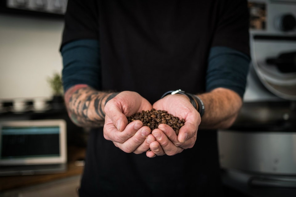 34272905_BINARY_GIGB20183548