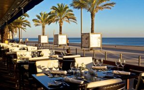 Sesimbra: vem aí um jantar vínico num restaurante à beira-mar