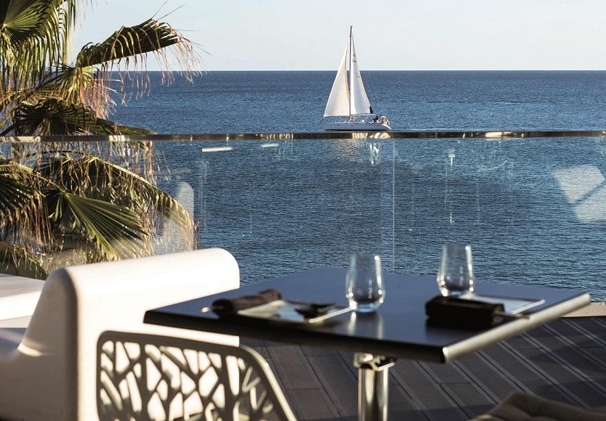 Apetece estar aqui: o Atlântico no horizonte e também à mesa