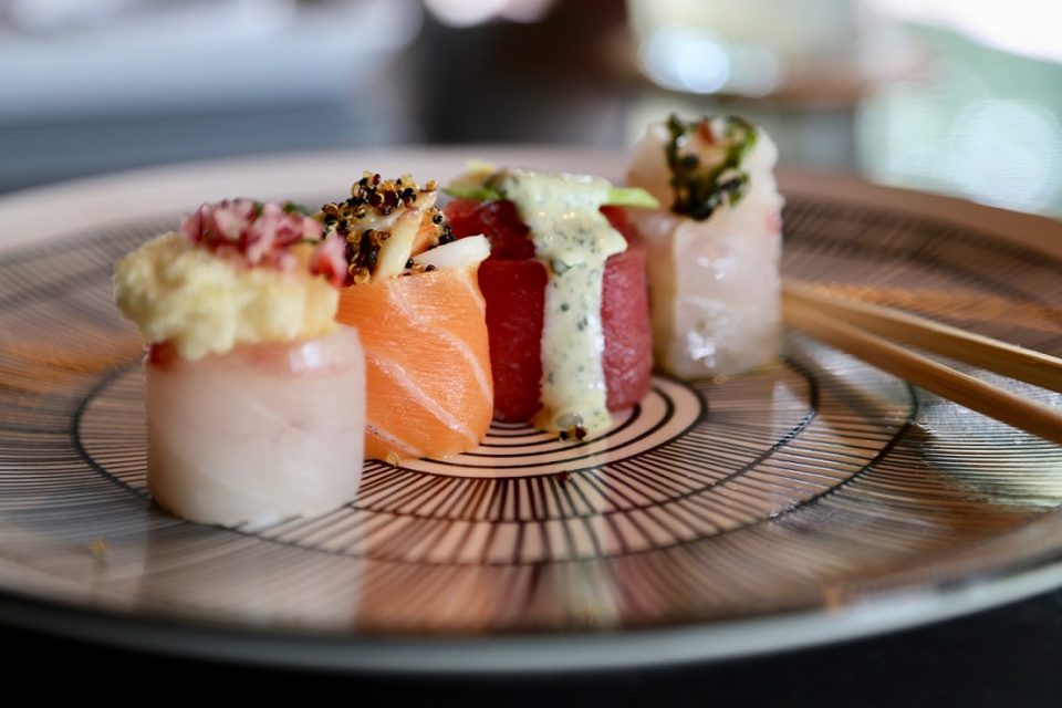 Na nova e tranquila esplanada de Belém, viaja-se até ao Japão e Perú